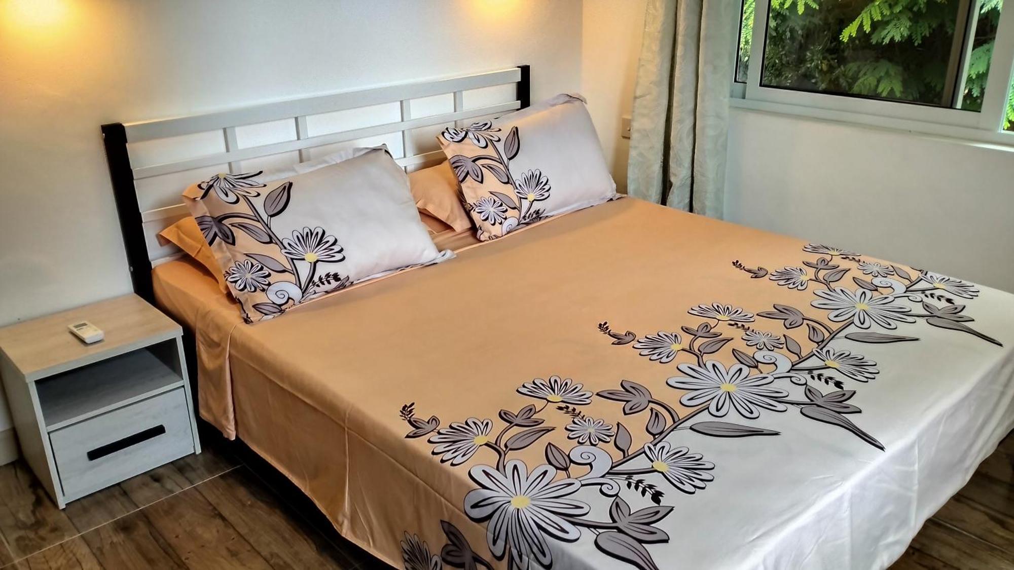 Dovass Self Catering Apartments Takamaka Quarto foto